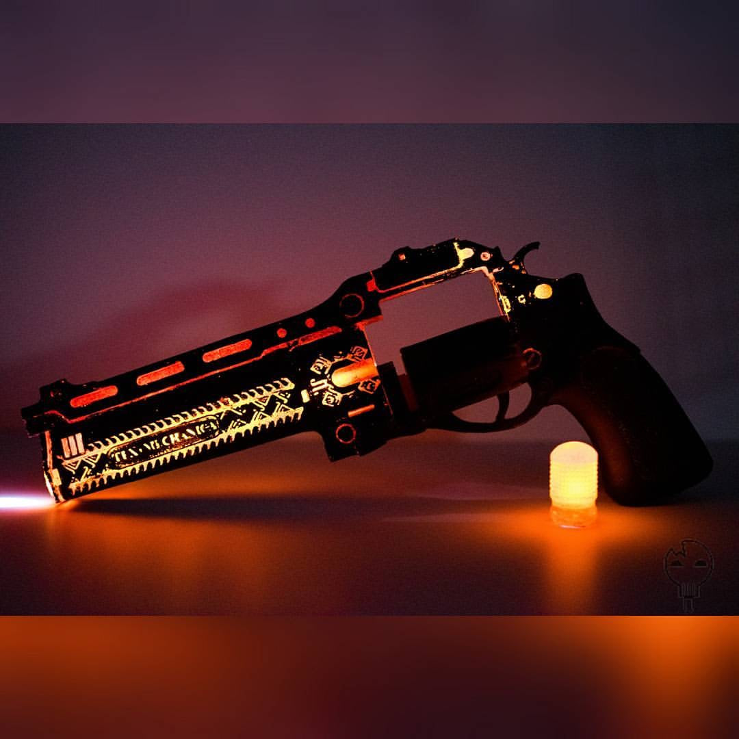Hunters Golden Gun LED Prop
