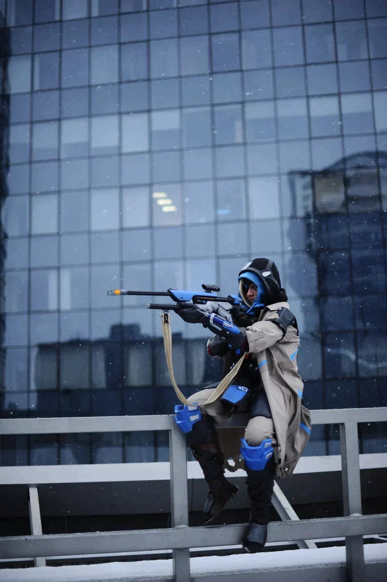 Ana's Biotic Rifle cosplay prop