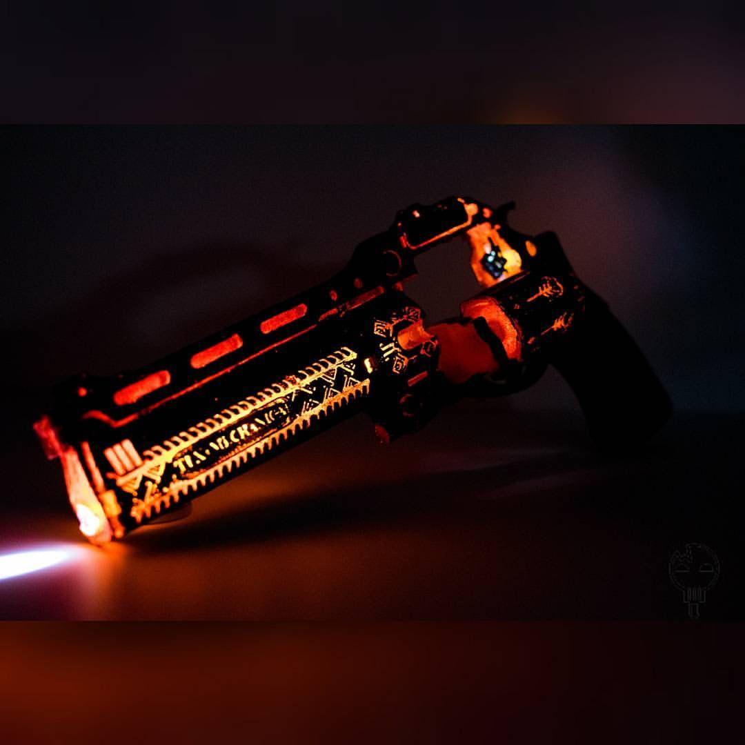 Hunters Golden Gun LED Prop
